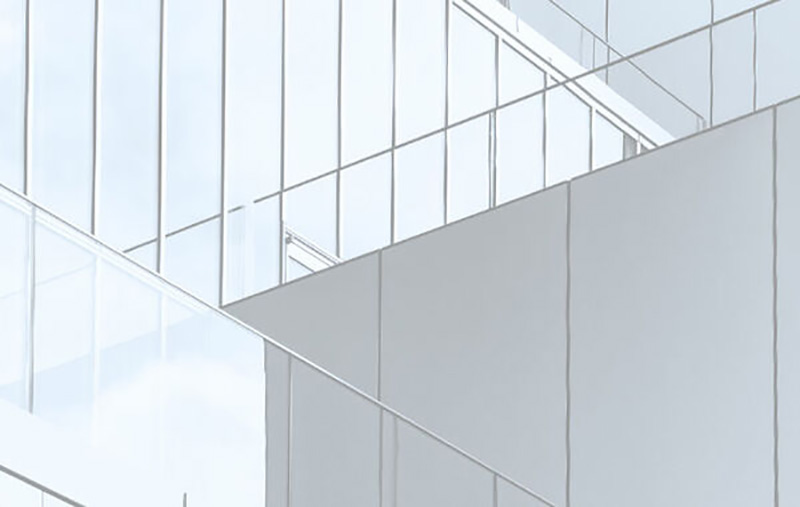 Moderne Architektur zeigt effizientes Facility Management in einem beeindruckenden Immobilienportfolio.